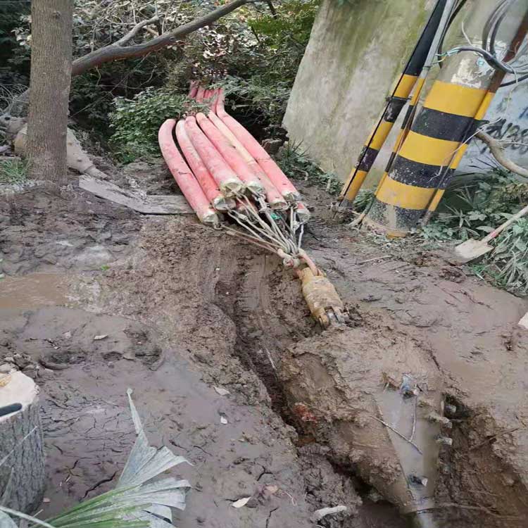 金山屯拖拉管